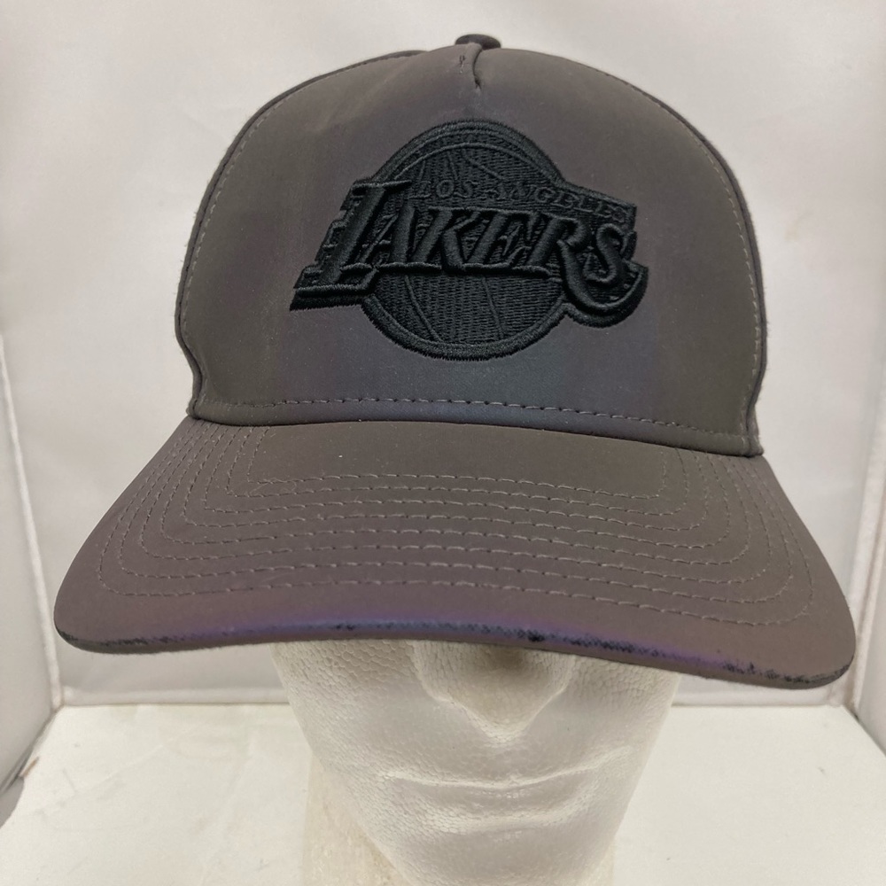 New Era Lakers Reflective 9FORTY A-Frame SnapBack Iridescent Hat Cap NBA